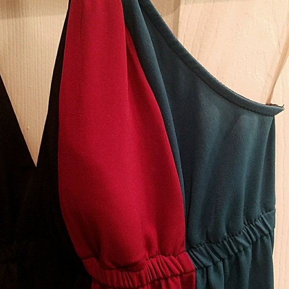 Halter top - Picture 2 of 3